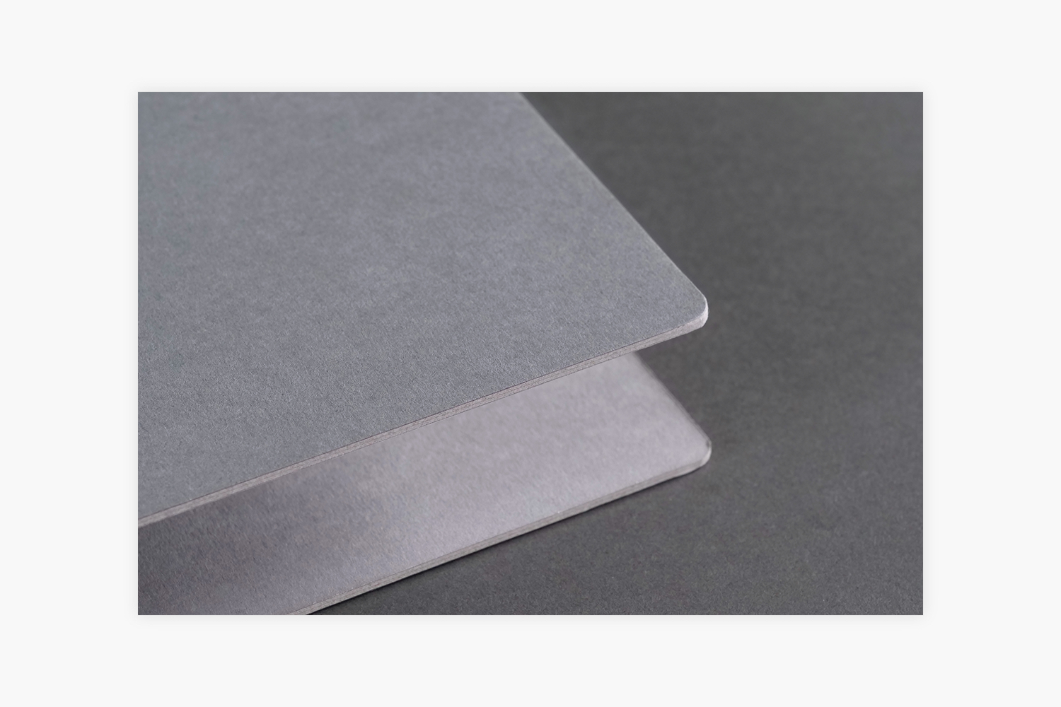 あんどぷらす　バインダーの外側と内側の用紙カラーの違い