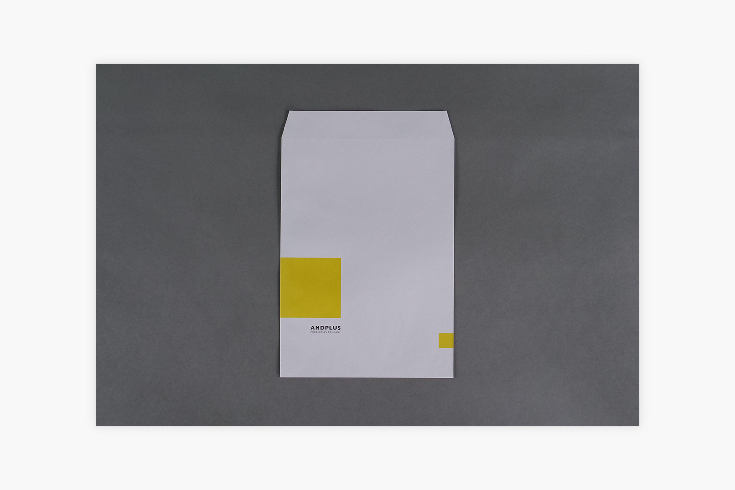 あんどぷらす　角2封筒の表面