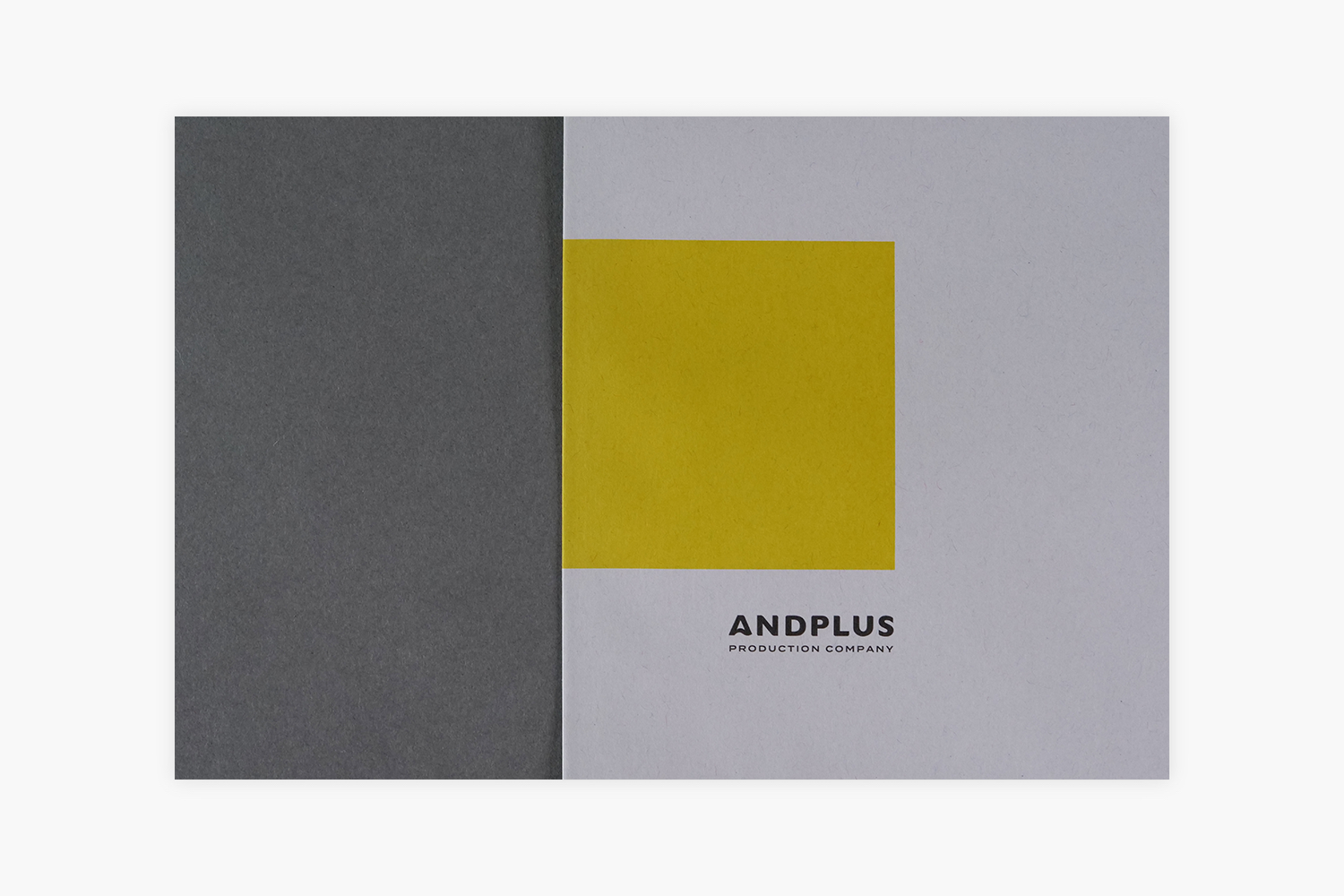 あんどぷらす　角2封筒の表面